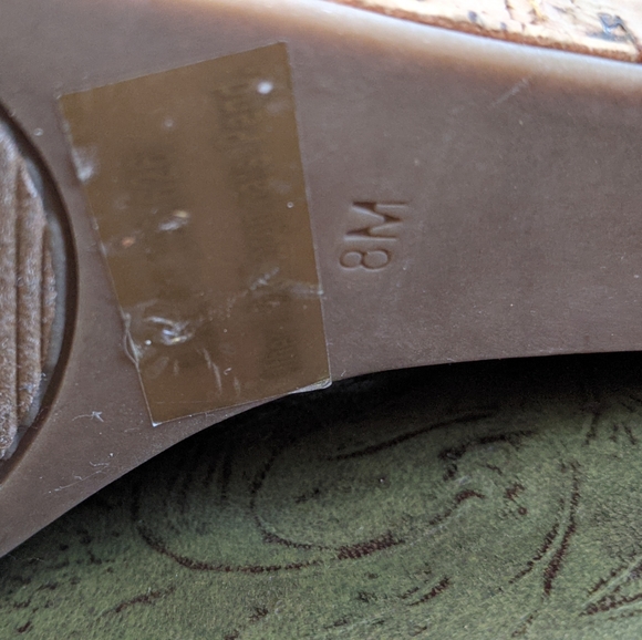 Guess Turquoise Platform Heels, Size 8M - Picture 7 of 7